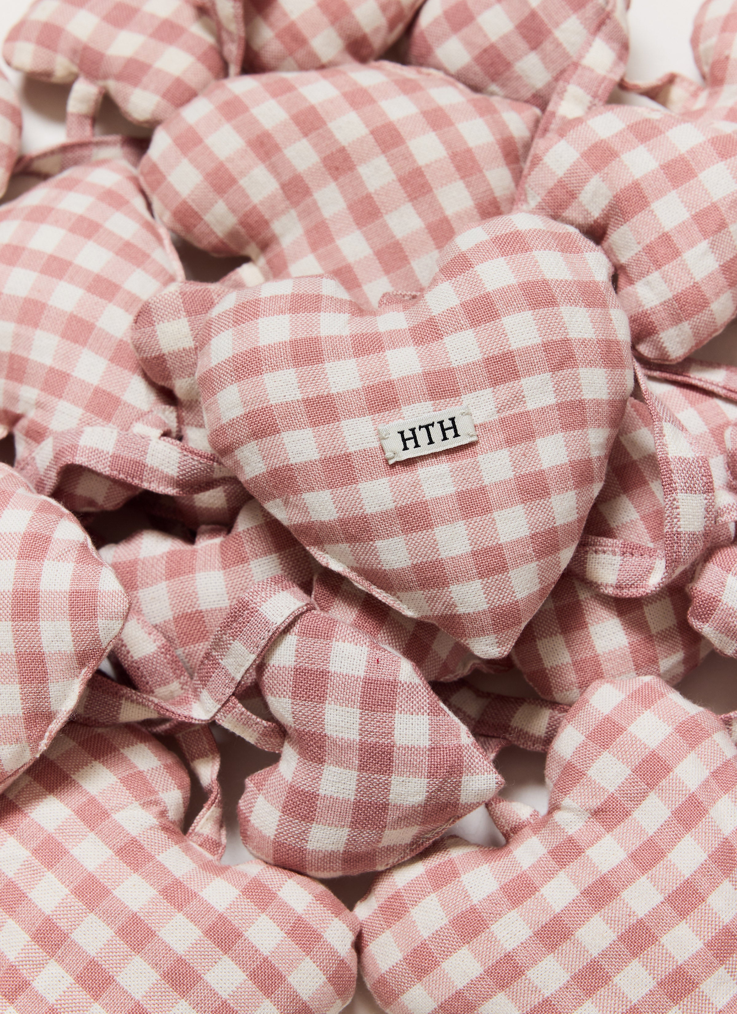 Heather Taylor Home Hearts Garland - Thumbnail 5