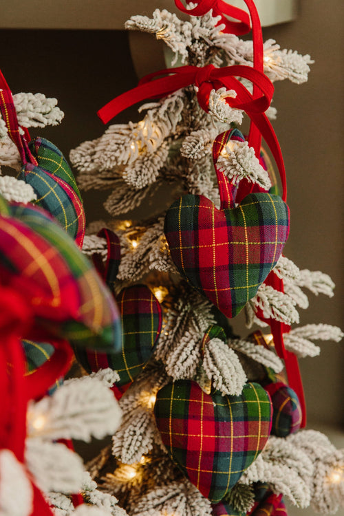 HOLLY PLAID - Multi Heart Ornament