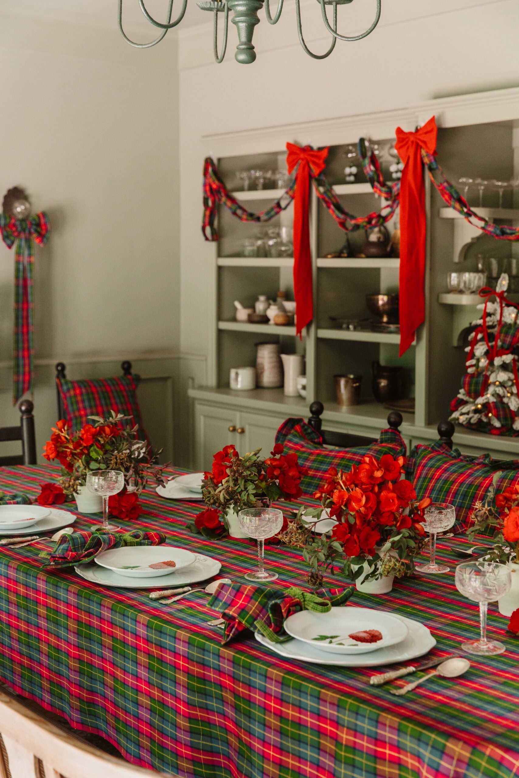 Holly Plaid Multi Pillow Small - Thumbnail 3