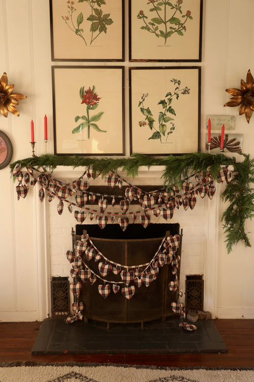 IDYLLWILD PLAID - Multi Hearts Garland