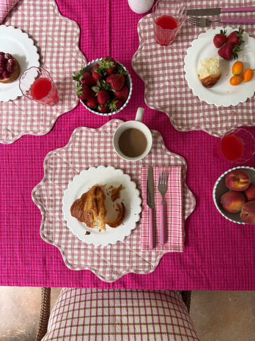 MINI GINGHAM - Rosa Quilted Scallop Edge Placemat