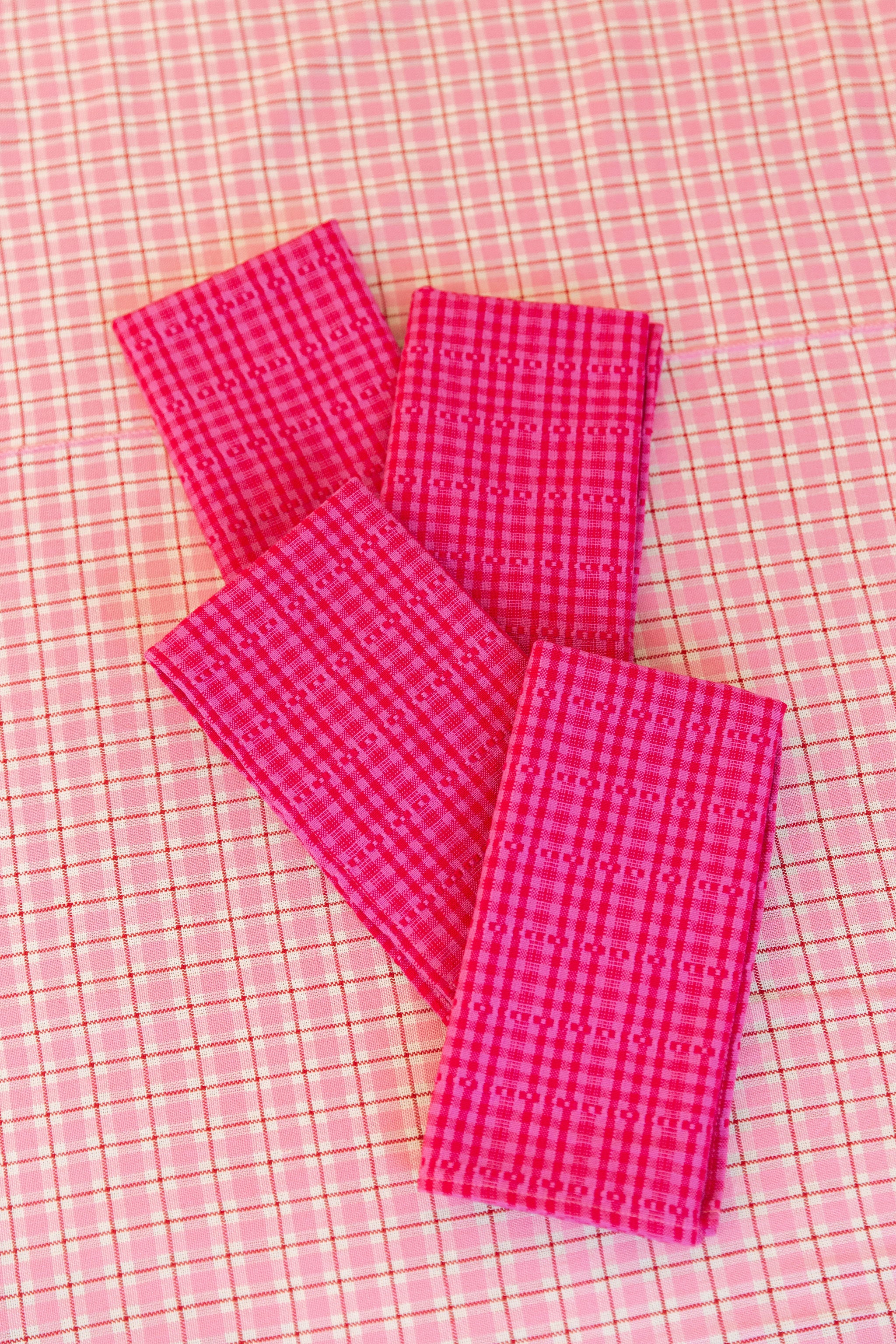 SOHO - Two Toned Fuchsia Napkins – Heather Taylor Home