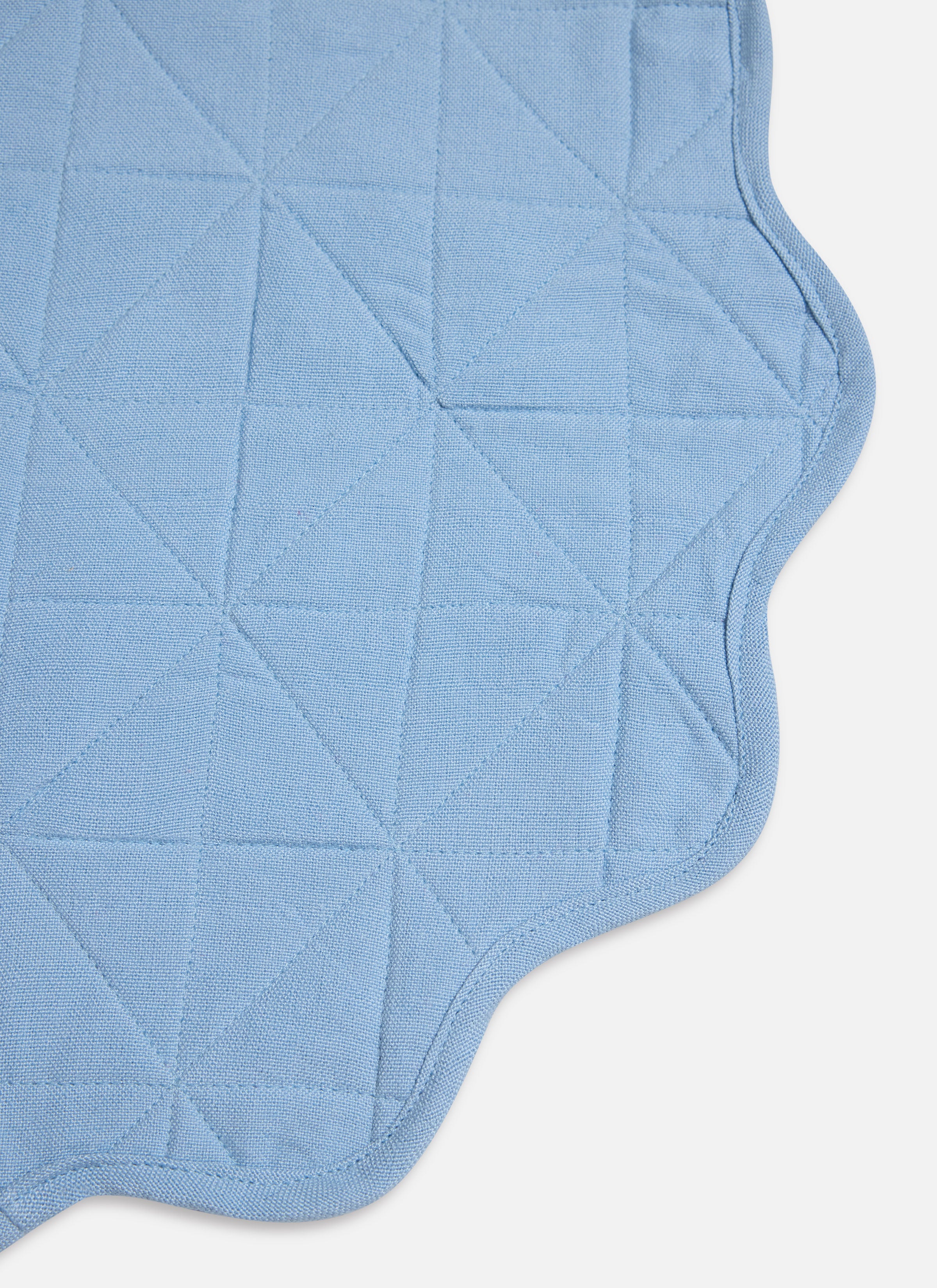 Solid Light Blue Quilted Scallop Edge Placemat - Thumbnail 2
