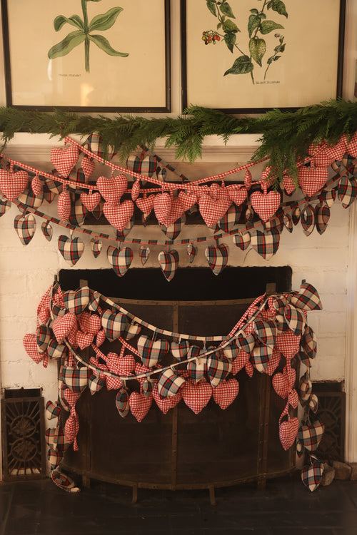 IDYLLWILD PLAID - Multi Hearts Garland