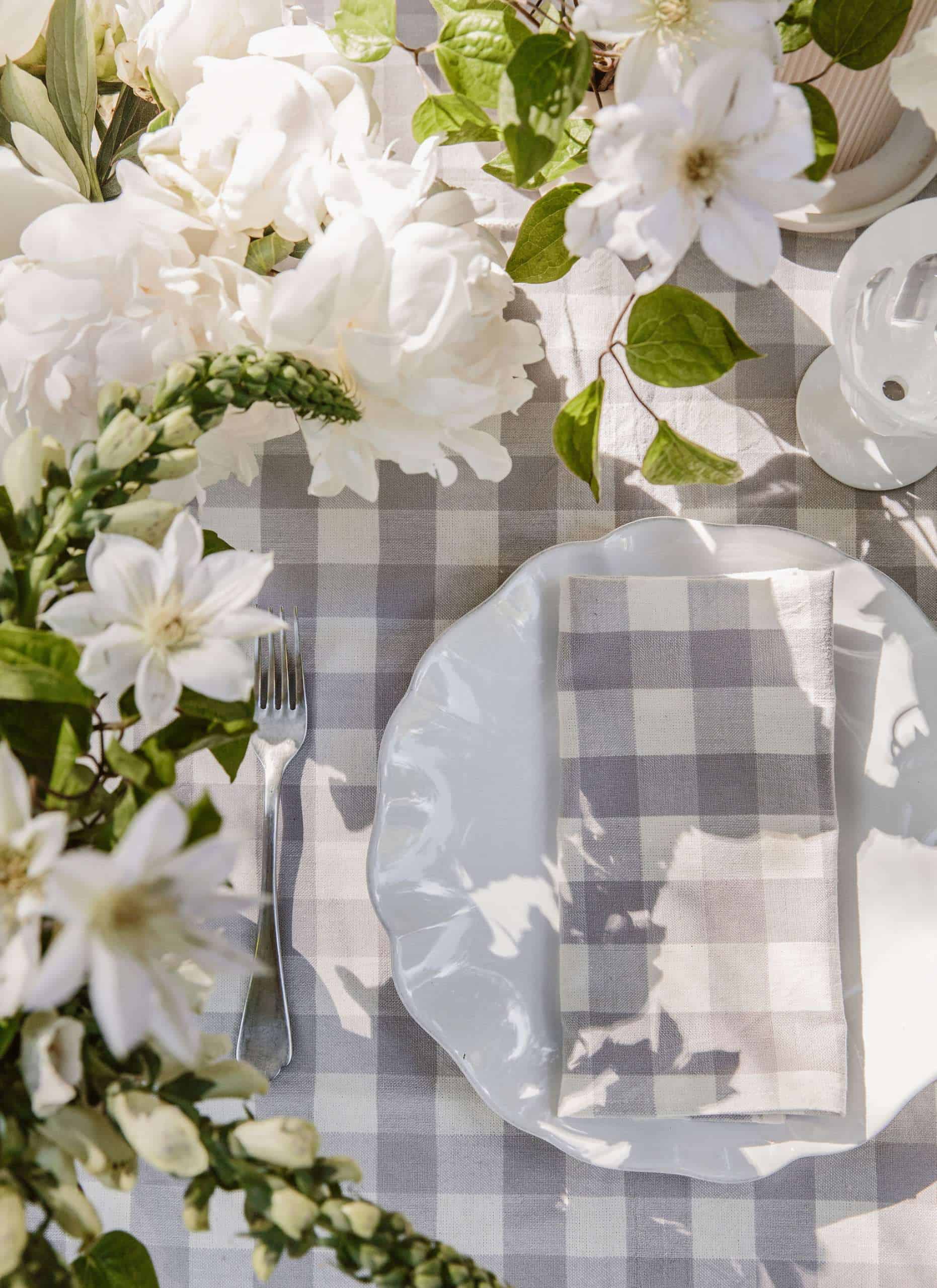 Gingham Dove Tablecloth - Thumbnail 3